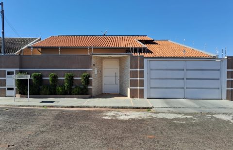 CASA À VENDA – Bairro MORADA DO SOL – Avaré/SP.